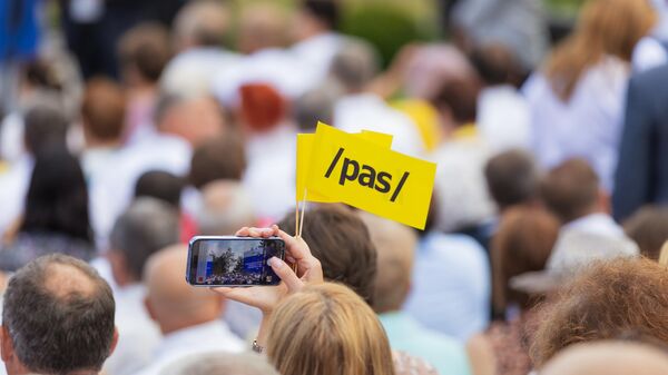 PAS формирует альтернативную власть в Молдове, запрет на митинги, печальная участь детей - Sputnik Молдова