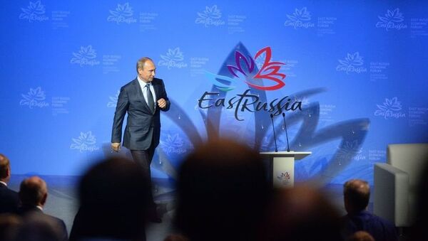 Путин на ВЭФ - Sputnik Молдова